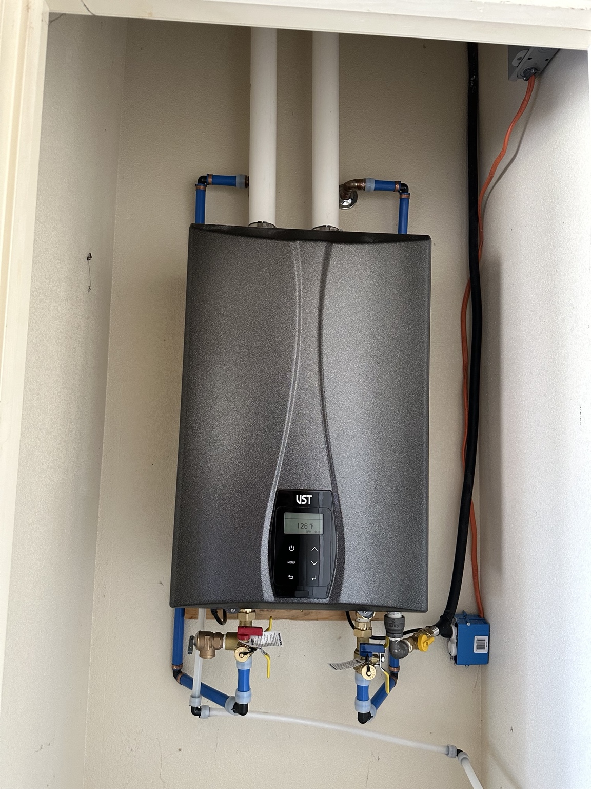 Outdoor shower installation